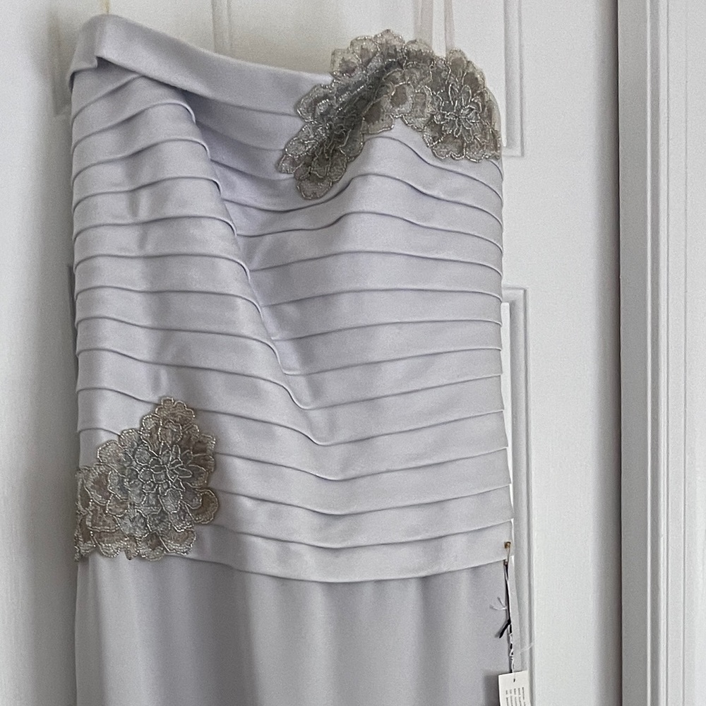 Wedding/evening gown